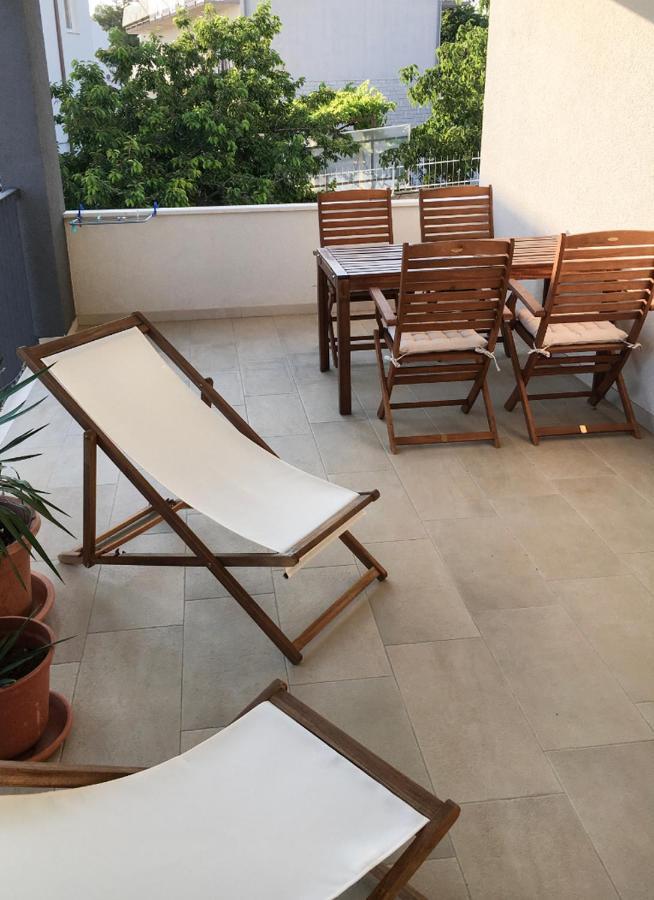 Days@Sea Apartment Primosten Exterior photo
